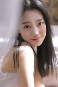皮包上撒了乳液怎么办